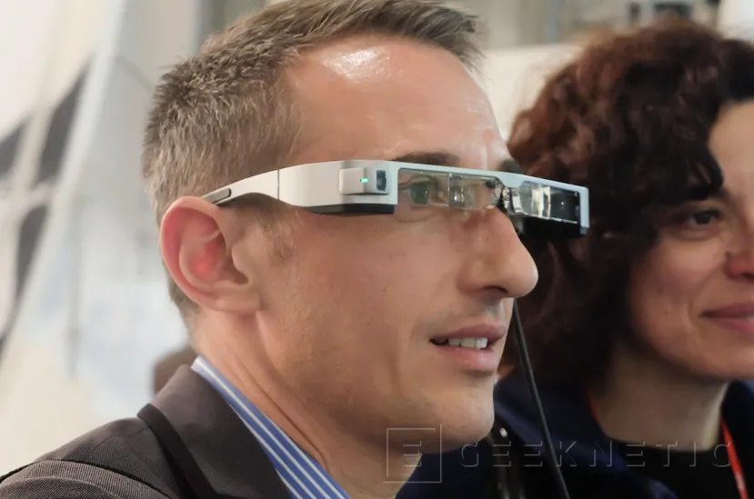Geeknetic Epson Moverio BT-300: pantalla OLED, más resolución y numerosas mejoras en sus gafas de realidad aumentada 1