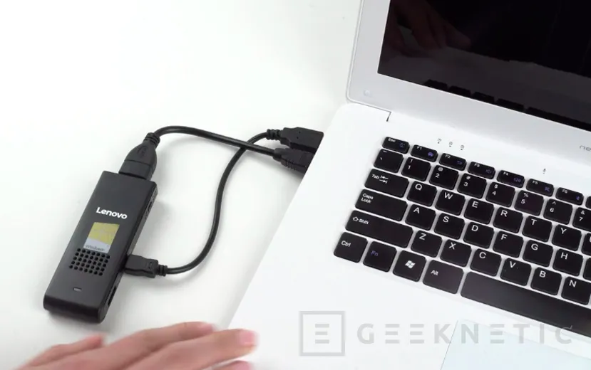 Geeknetic NexDock convierte smartphones, tablets o Sticks HDMI en un portátil 2