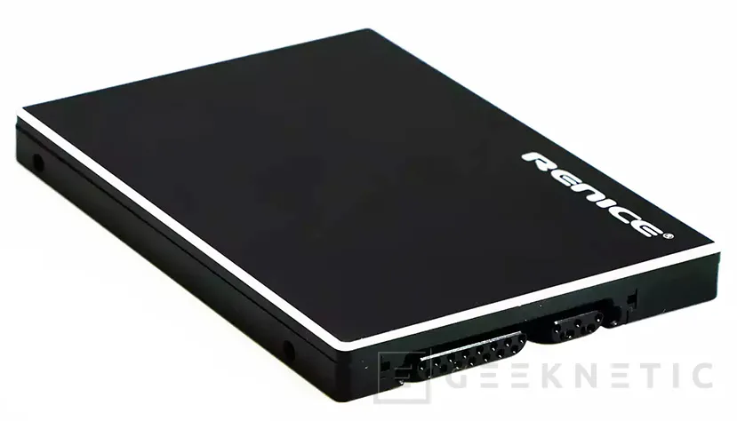 Geeknetic El Renice X9 cuenta con conector R-SATA y hasta 2TB de capacidad 1