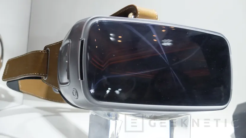 ASUS deja ver sus propias gafas de realidad virtual con acabados "premium", Imagen 1
