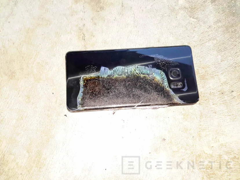 Geeknetic Los Note 7 reparados siguen explotando y Samsung detiene su fabricación 1