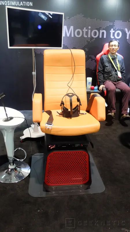 Máxima inmersión con esta silla para gafas de realidad virtual, Imagen 1
