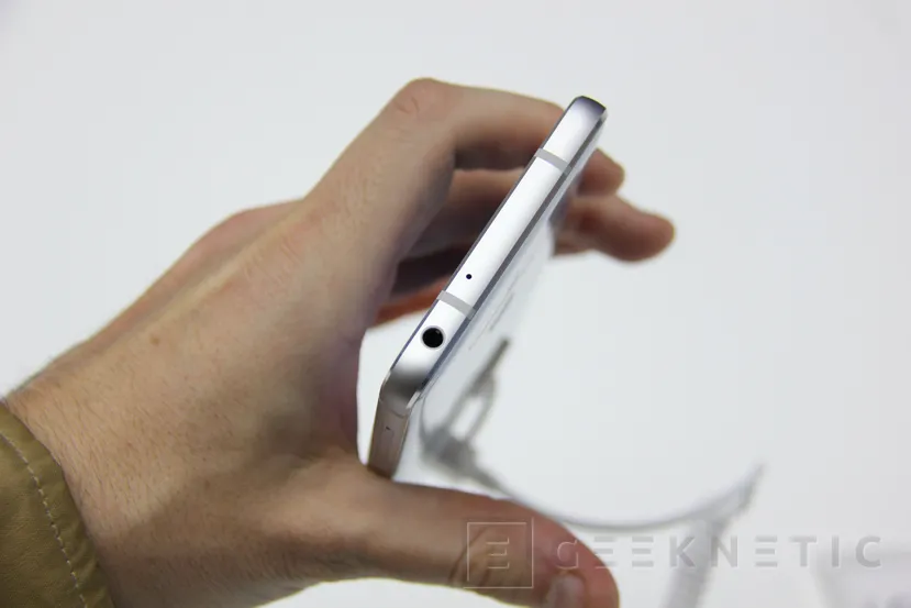 Geeknetic Llega el LG G6, el primer móvil del mundo con pantalla Dolby Vision HDR 10 9