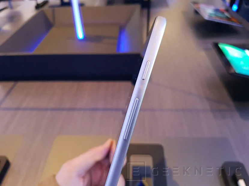 Geeknetic Samsung resucita a las tablets de gama alta con su Galaxy Tab S3 5