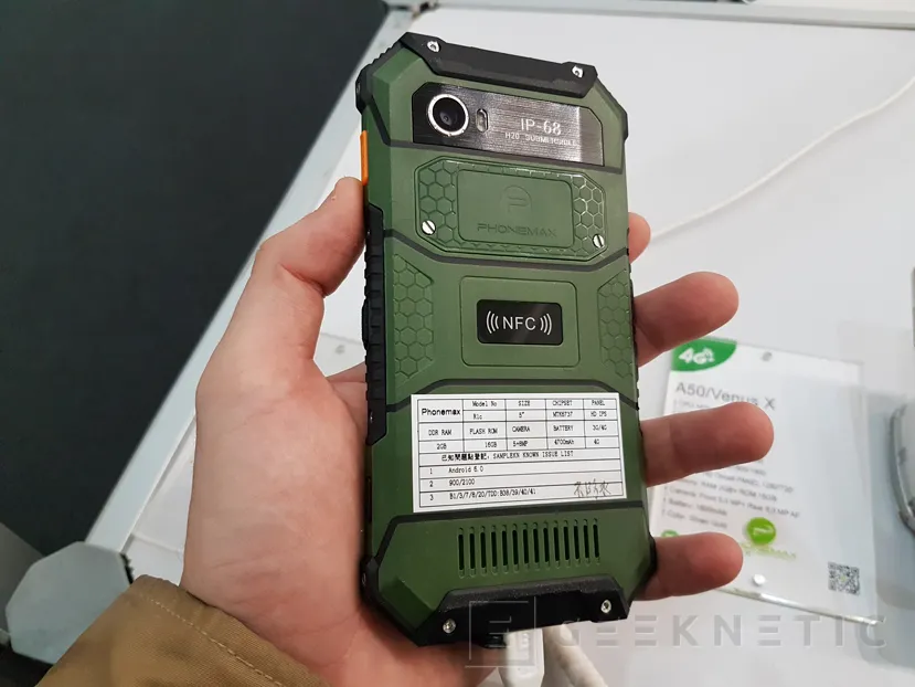 Geeknetic PHONEMAX anuncia un smartphone ruguerizado de gama alta 2