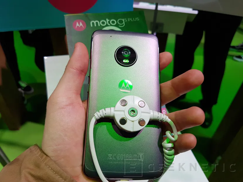 Geeknetic Los Moto G5 y Moto G5 Plus se pasan al metal para competir en la gama media 2