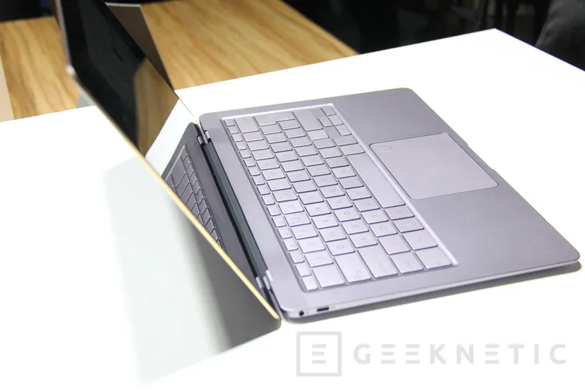 Geeknetic ASUS ZenBook 3 Deluxe y ZenBook Pro 4