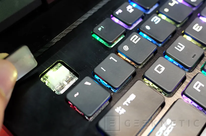 Geeknetic MSI evoluciona sus portátiles con teclado mecánico en el nuevo MSI Titan GT75VR 3
