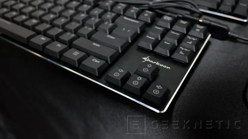 Geeknetic Sharkoon anuncia sus teclados mecánicos ultrafinos PureWriter 3