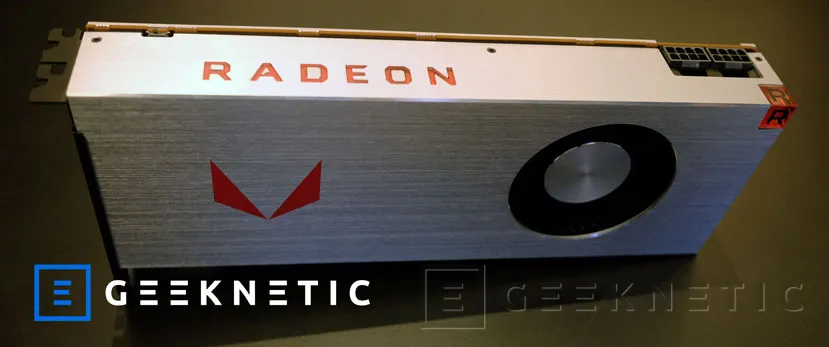 Geeknetic Primeras Fotos de la AMD Radeon RX Vega 1