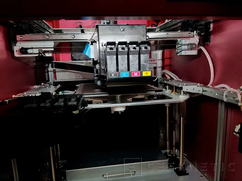 Geeknetic La primera impresora 3D que hace asequible la impresión a color 2