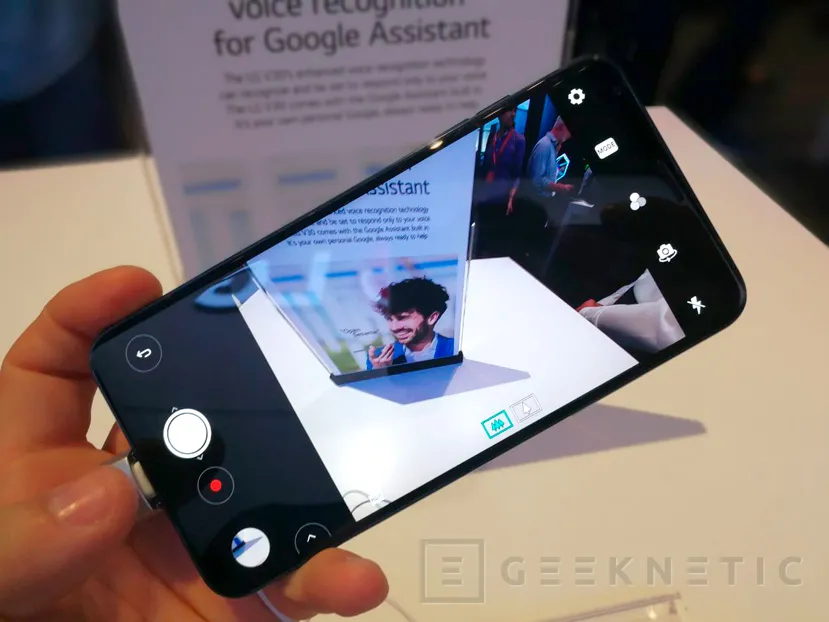 Geeknetic El LG V30 incluye la cámara con mayor apertura del mundo en un smartphone 4