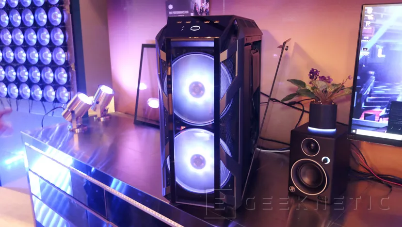 Geeknetic Cooler Master trae el RGB a todas las gamas en sus renovadas cajas 1