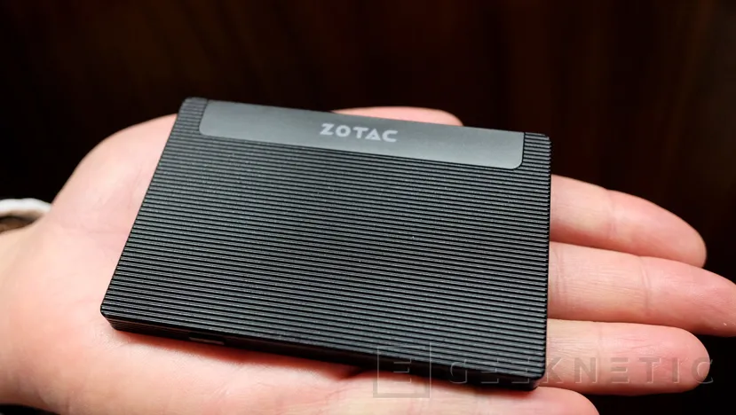 Geeknetic ZOTAC Pico PI226, un completo PC que cabe en la palma de la mano 1