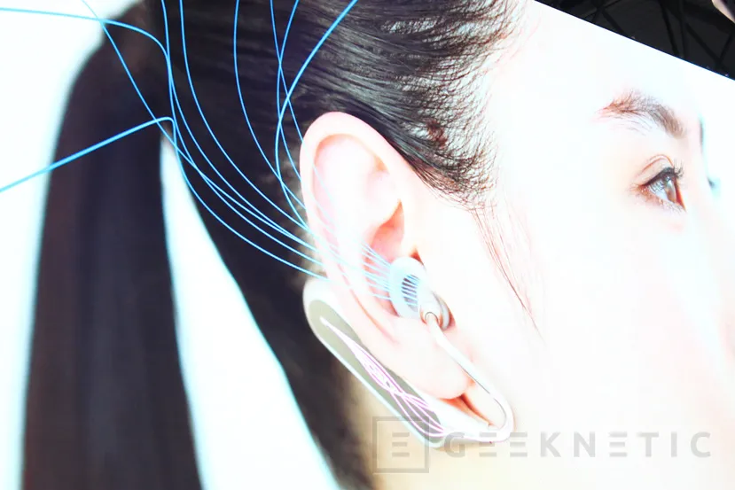 Geeknetic Xperia Ear Duo, así son los auriculares inalámbricos con los que Sony quiere destronar a los AirPods 4