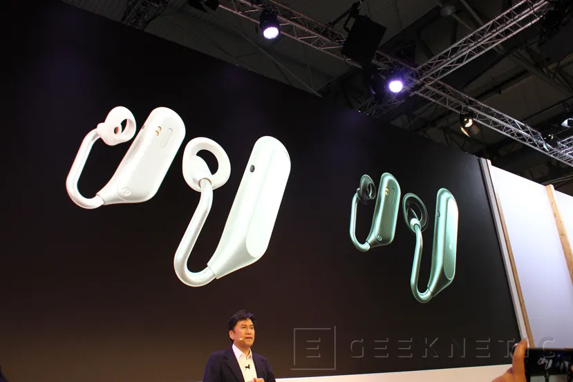 Geeknetic Xperia Ear Duo, así son los auriculares inalámbricos con los que Sony quiere destronar a los AirPods 2