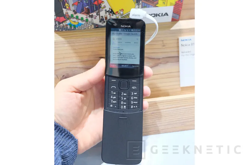 Geeknetic El mítico Nokia 8110 de Matrix vuelve al mercado de la mano de HMD con 4G 5