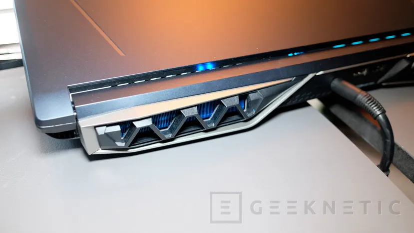 Geeknetic El portátil gaming Acer Predator Helios 500 sorprende con un Core i9 de 6 núcleos con overclock 4