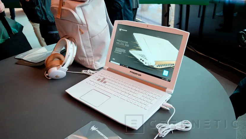 Geeknetic El portátil gaming Acer Predator Helios 500 sorprende con un Core i9 de 6 núcleos con overclock 9
