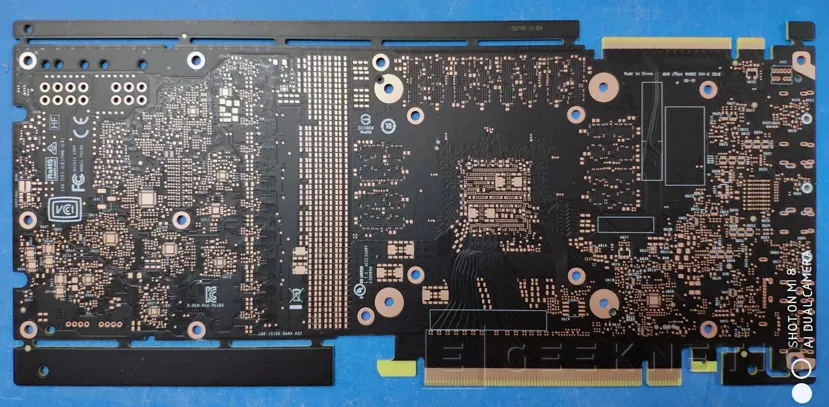 Geeknetic Aparece en fotos el PCB de la próxima GeForce GTX de alta gama de NVIDIA 2