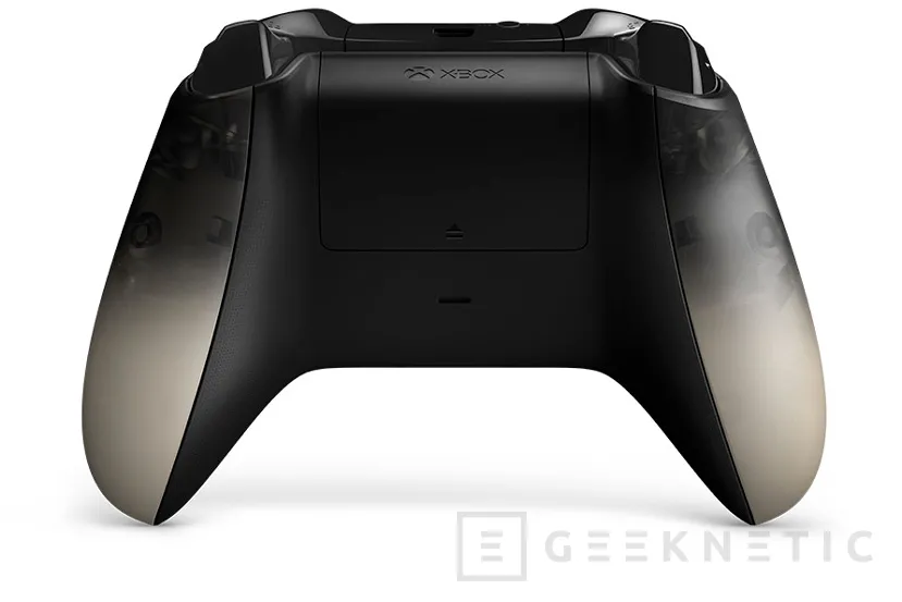 Geeknetic Microsoft deleita a los jugadores con un mando semitranslúcido para la Xbox One 2