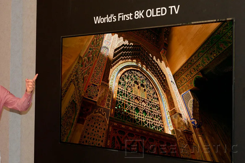 Geeknetic El primer televisor OLED 8K ya está aquí de la mano de LG 2
