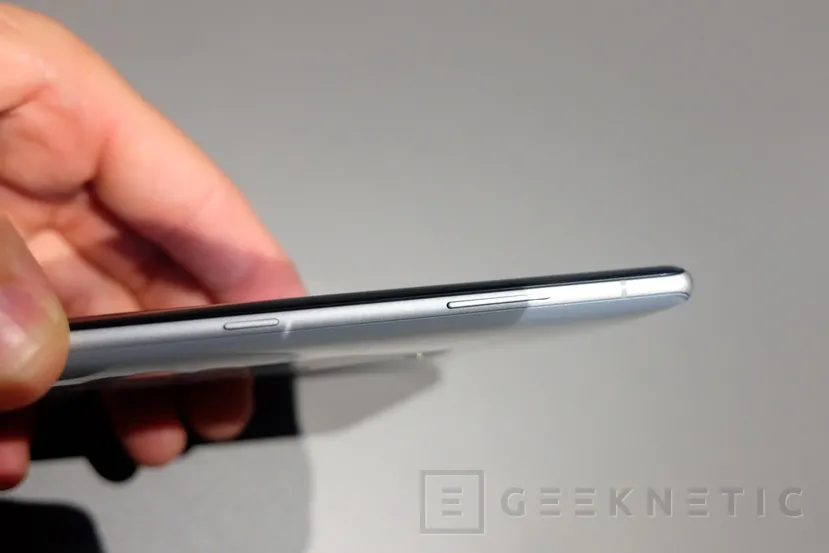 Geeknetic Xperia XZ3, Sony apuesta al OLED y al Snapdragon 845 su propuesta para la gama alta  5