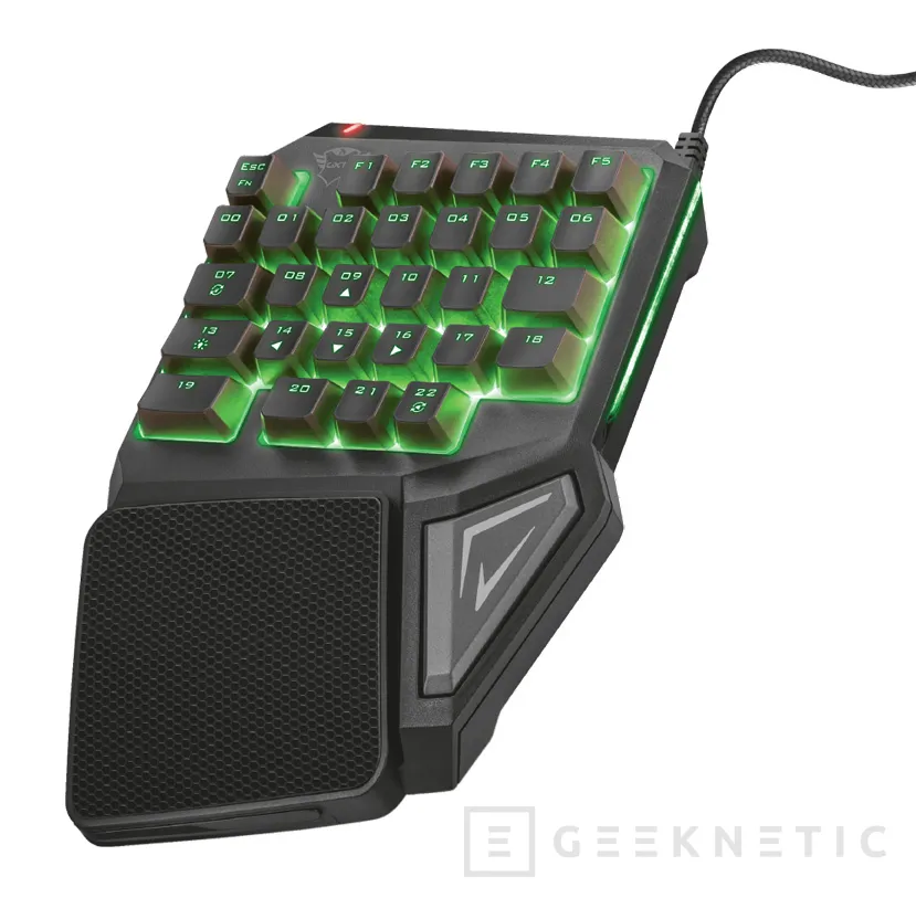 Geeknetic Trust presenta el teclado gaming Assa con 30 teclas para una mano 1