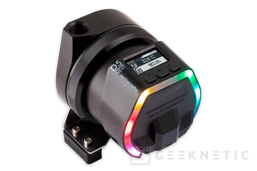 Geeknetic La bomba de RL Aqua Computer D5 Next integra luces RGB, pantalla OLED y un controlador para ventiladores 1