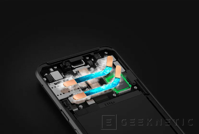 Geeknetic El Xiaomi Black Shark Helo llega con 10 GB de RAM, HDR y con dos controladores analógicos 2
