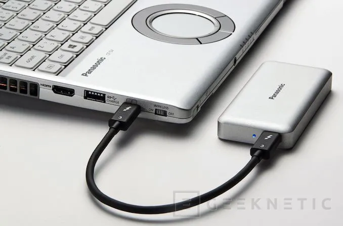 Geeknetic Panasonic lanza un SSD M.2 NVMe portátil mediante Thunderbolt 3 3