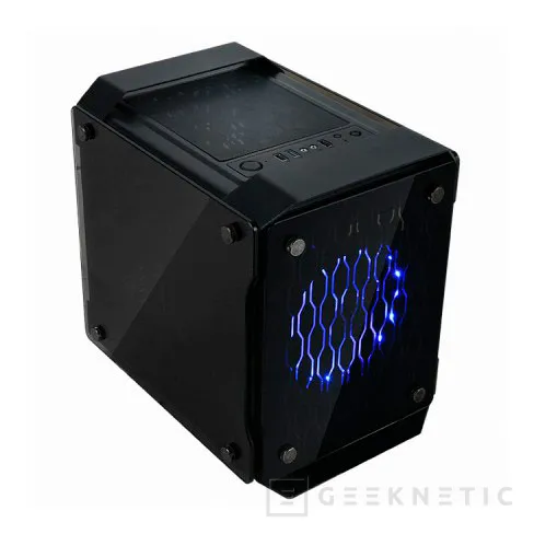 Geeknetic La X2 Spartan 716 es una caja de formato reducido con triple cristal templado y compatible con fuentes ATX 2