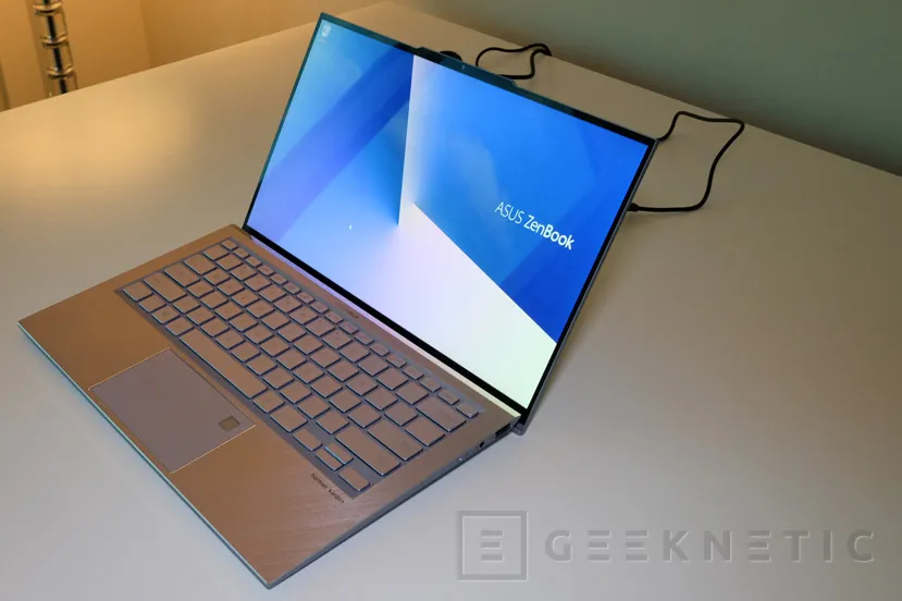 Geeknetic ASUS estrena dos nuevos modelos de ZenBook con procesadores Intel de octava generación y tarjeta gráfica NVIDIA 3
