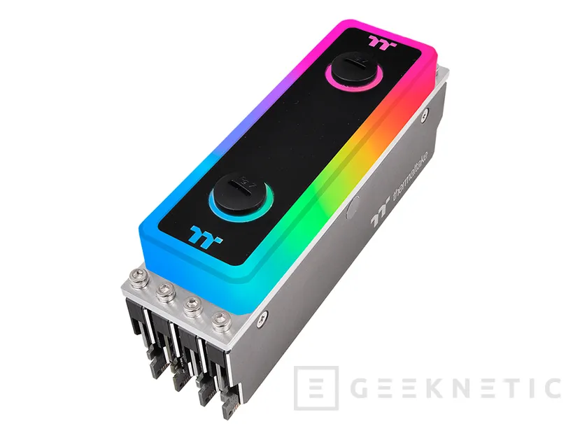 Geeknetic Thermaltake entra en el mercado de memorias DDR4 con unos módulos con refrigeración líquida 2
