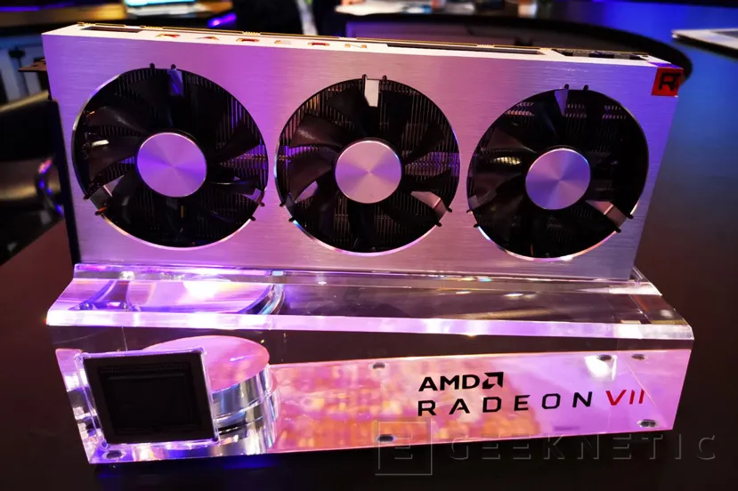 Geeknetic AMD anuncia la Radeon VII con 16GB de memoria y hasta un 30% más de rendimiento 1