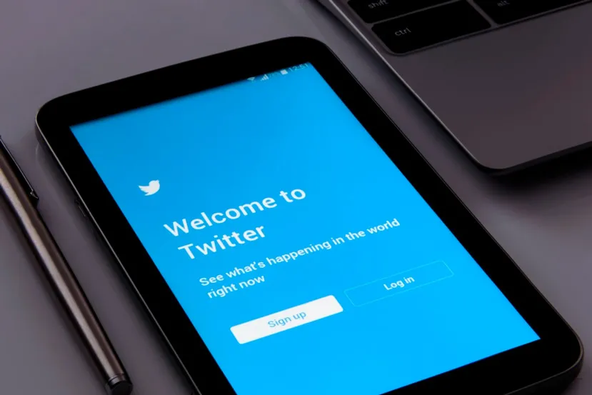 Geeknetic Un bug de Twitter ha expuesto tweets protegidos desde 2014 1
