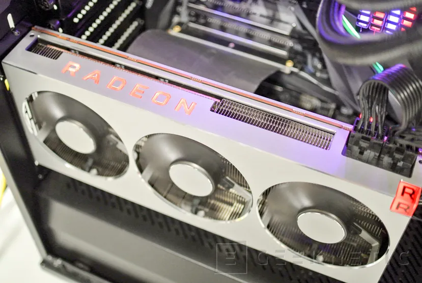 Geeknetic La AMD Radeon VII ya está con nosotros, os mostramos las primeras fotos 5