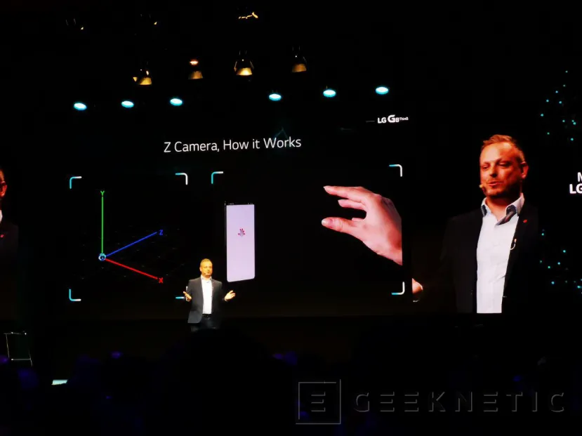 Geeknetic El LG G8 sorprende con su cámara 3D con identificación de venas de la mano y una pantalla que hace las veces de altavoz 5