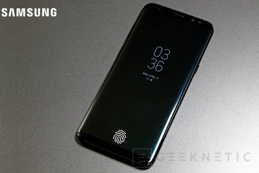 Geeknetic Aparece un nuevo bug en los Galaxy S10 que hace encenderse la pantalla por culpa del sensor de huellas 1