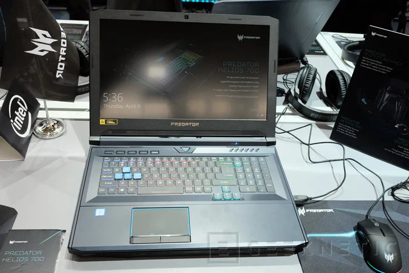 Geeknetic El portátil gaming Acer Predator Helios 700 con RTX 2080 y Core i9 es el primero del mundo con teclas analógicas 1