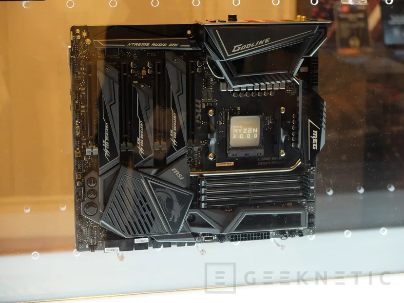 Geeknetic AMD muestra varias placas premium X570 para Ryzen de tercera generación 4