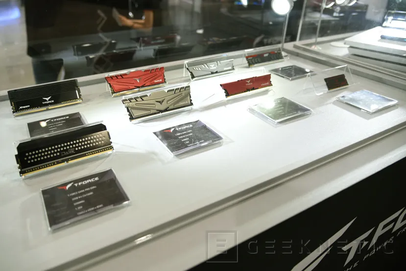 Geeknetic TeamGroup muestra su línea de memoria RAM DDR4 con iluminación ARGB avanzada y hasta 4800 MHz 2