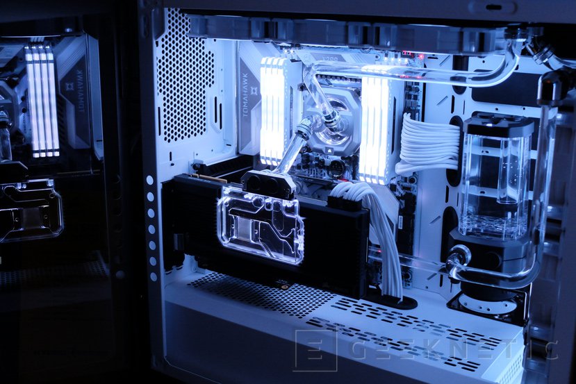 Geeknetic Corsair presenta su línea de componentes para sistemas de RL Custom de alto rendimiento con ARGB Hydro X Series RGB 7