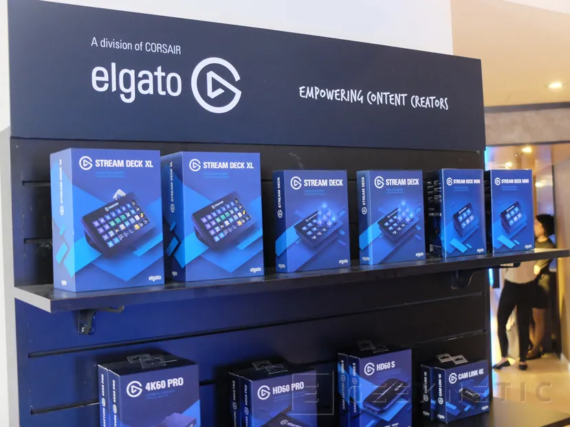 Geeknetic Corsair introduce elgato Stream Deck XL, un panel con 32 teclas LCD personalizables para streaming y multimedia 4