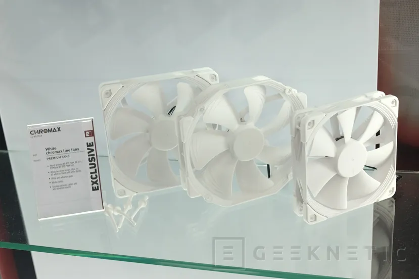 Geeknetic Noctua tiñe completamente de blanco sus ventiladores Chromax 1