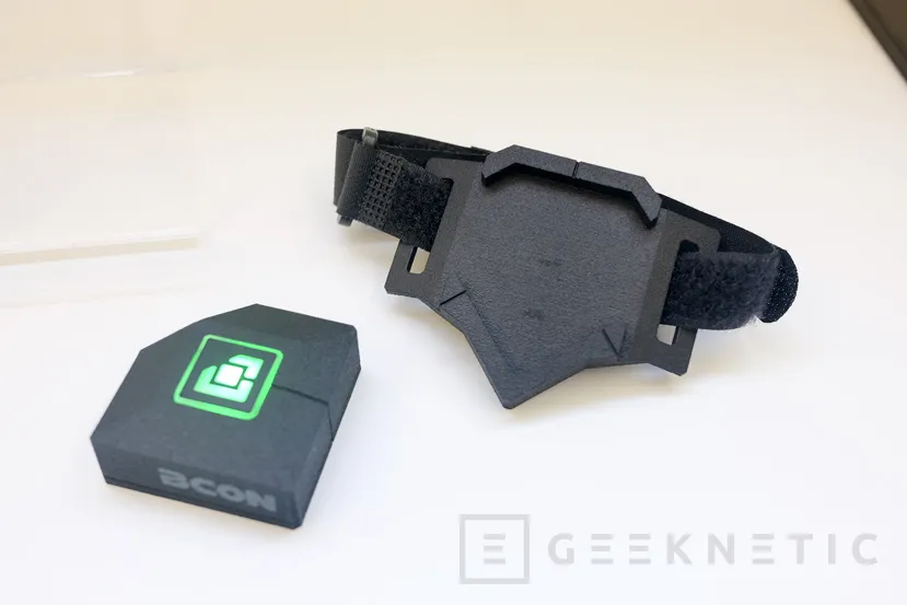 Geeknetic CapLab nos enseña como funciona su wearable BCON para controlar los juegos con manos y pies 2