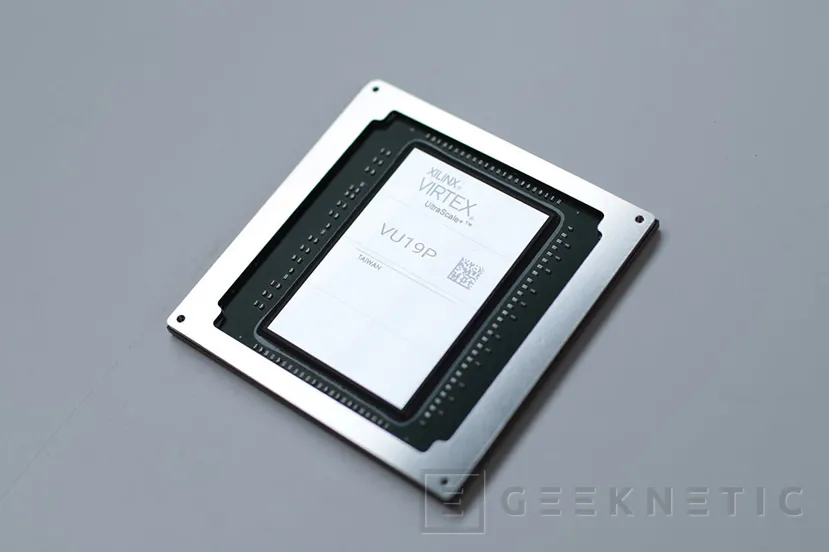 Geeknetic Xilinx anuncia la FPGA más grande del mundo con 35 mil millones de transistores, el Virtex UltraScale+ VU19P 2