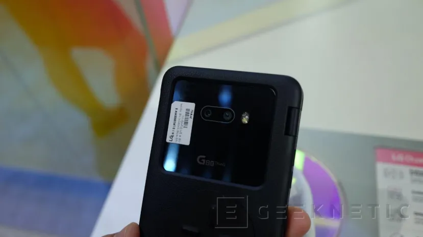 Geeknetic El LG G8X ThinQ apuesta por la doble pantalla con el accesorio Dual Screen 2