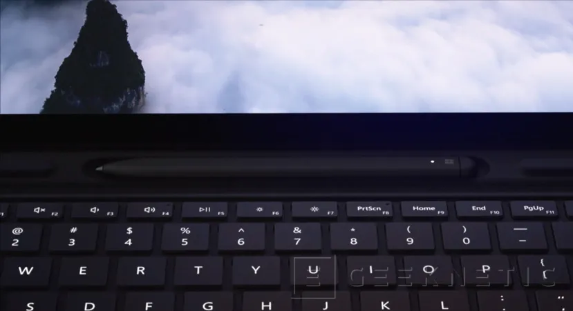 Geeknetic La nueva Microsoft Surface Pro X mide tan solo 5.3mm de grosor e integra el nuevo procesador Microsoft SQ1 1