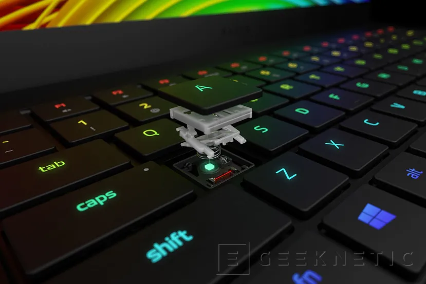 Geeknetic Razer introduce el primer teclado óptico del mundo para portátil con el gaming Blade 15 Advanced 1